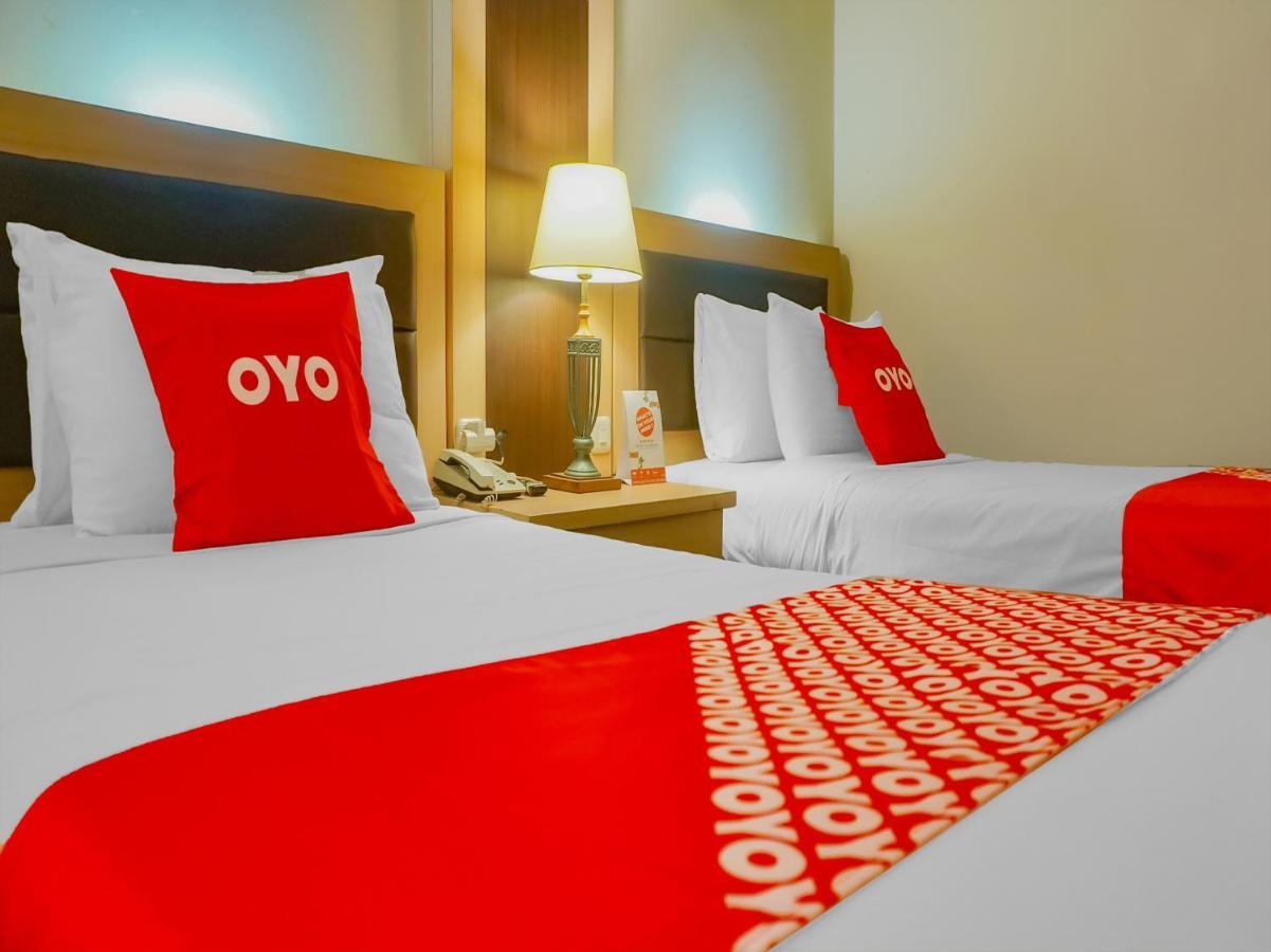 Oyo 3967 Hotel Pantai Wisata Makassar Esterno foto